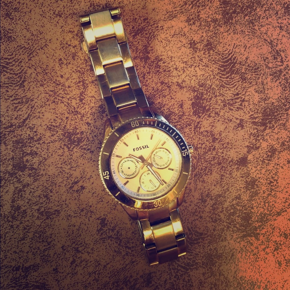 Fossil Stella Women’s Rose Gold Watch